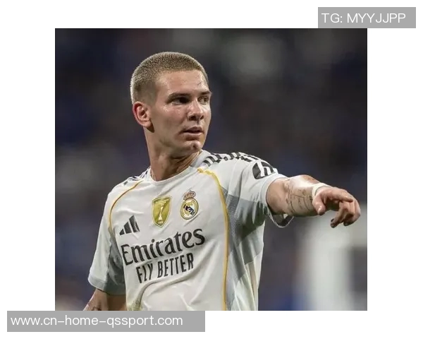 罗马诺确认马斯坦托诺冬窗不租借离队将继续成为球队重要一员 罗马诺确认马斯坦托诺冬窗不租借离队将继续成为球队重要一员